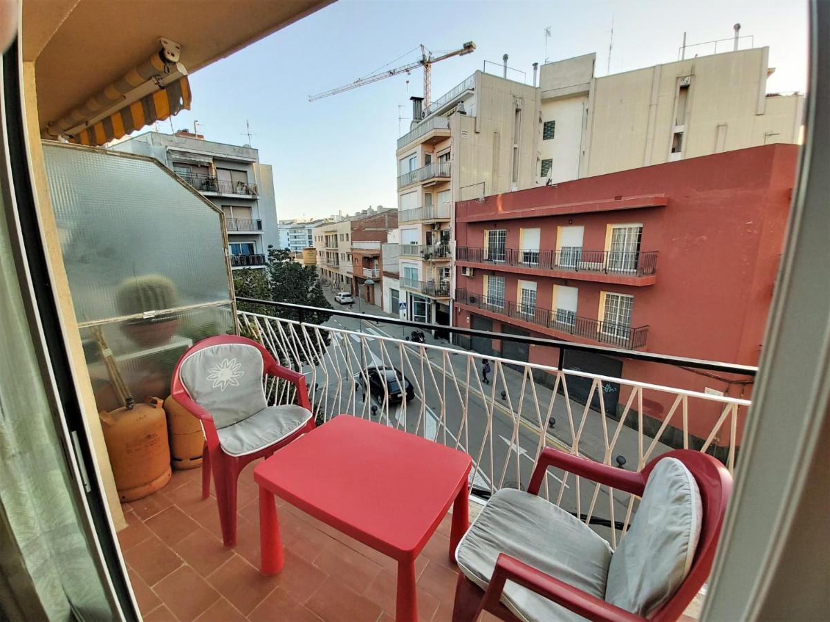 Diana Apartamento Con Terraza Muy Cerca Del Mar Pineda de Mar Exterior foto